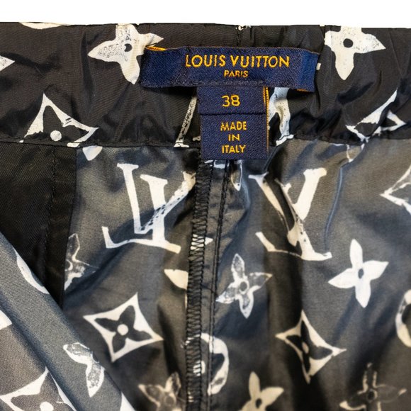 Louis Vuitton Stencil-Effect Monogram Joggers | Size US8, FR38 - Picture 6 of 16